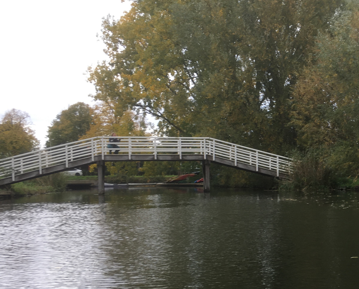voetgangersbrugrijnstroom